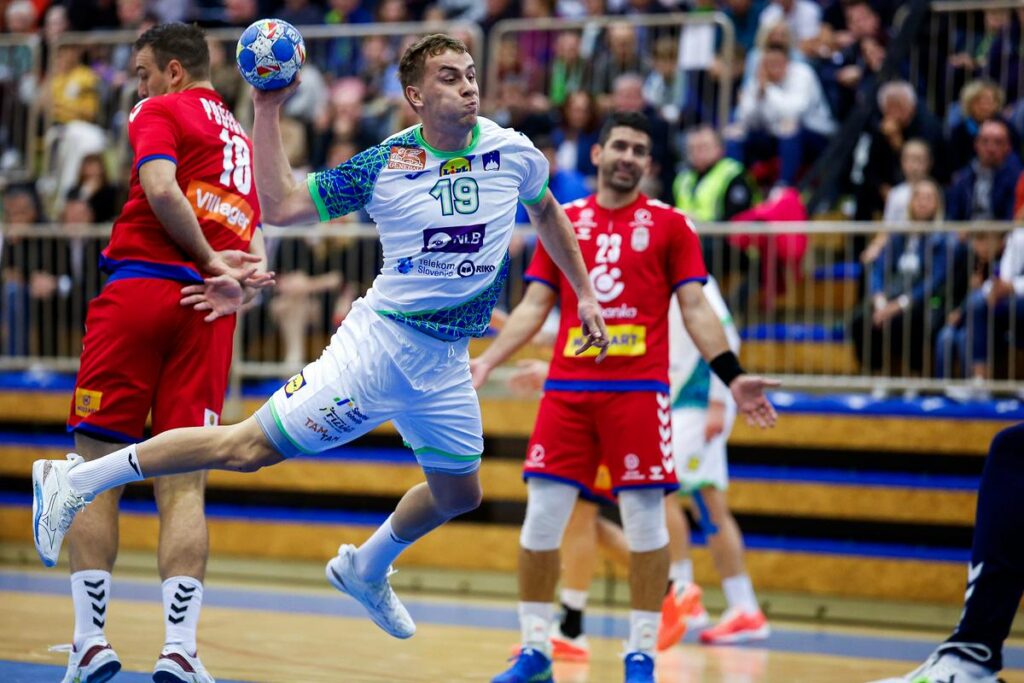 Remi Slovencev proti izbrani vrsti Srbije. FOTO: Aleš Fevžer